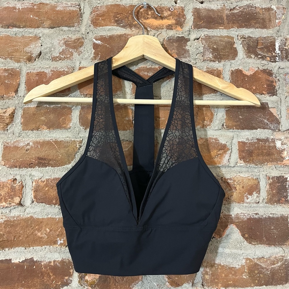 Lululemon Twist & Train Bra | Size 4 in Black